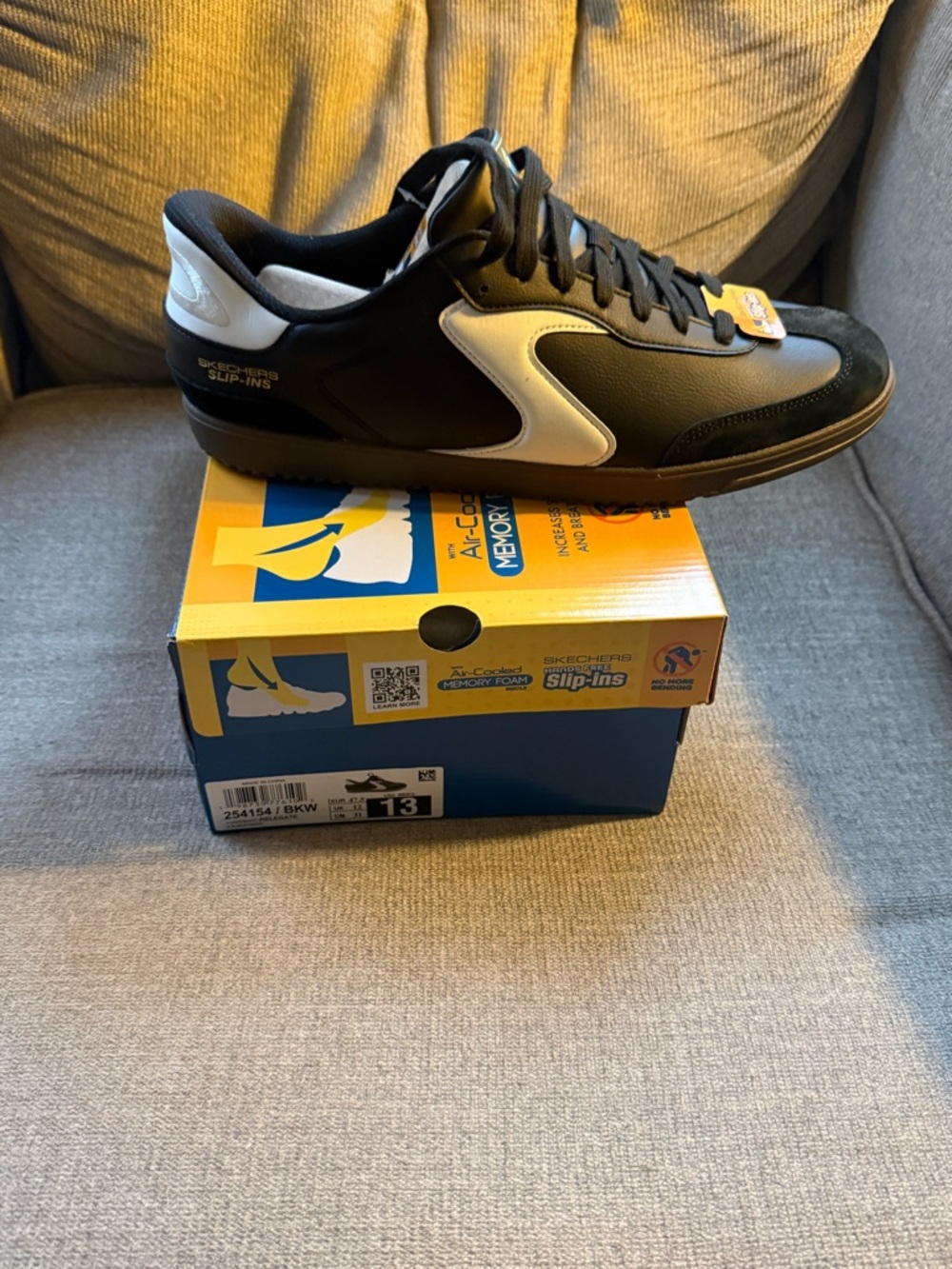 NWT Skechers Men’s Black Slip-Ins Casual Trainer
